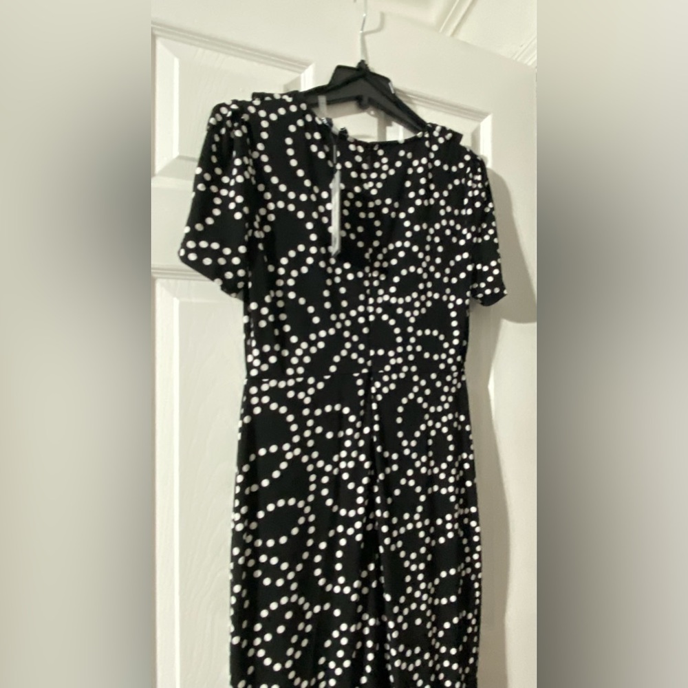 NWT *** KARL LAGERFELD Paris*** Ladies dress with White dots, Size: 6